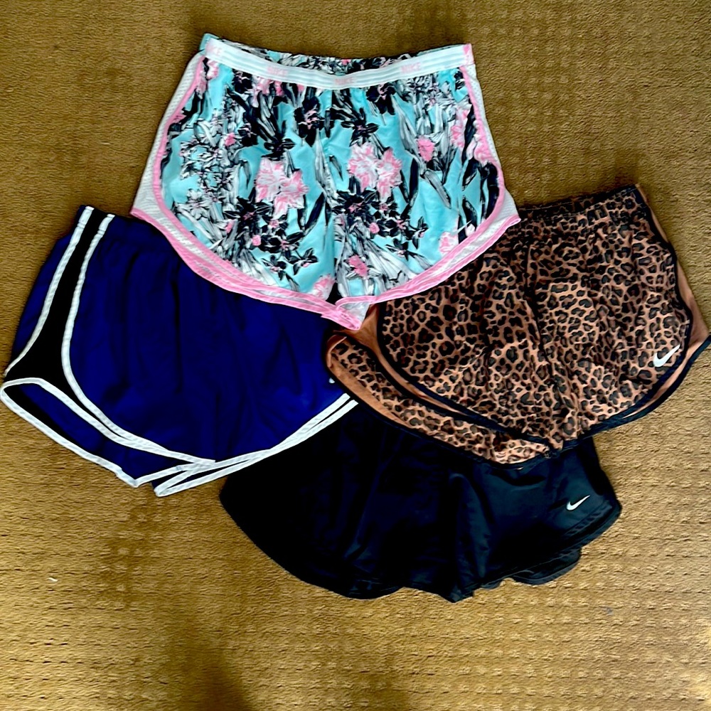 Lot of 4 pairs of Nike shorts 1x